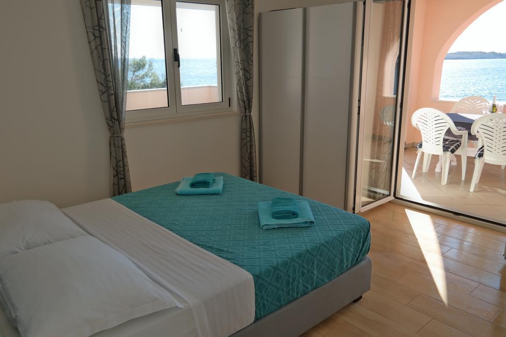 Direkt Am Meer-Apartments Puntaplanka Rogoznica  Exteriér fotografie
